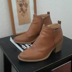 Qupid forever 21 western block heel ankle boots 6
